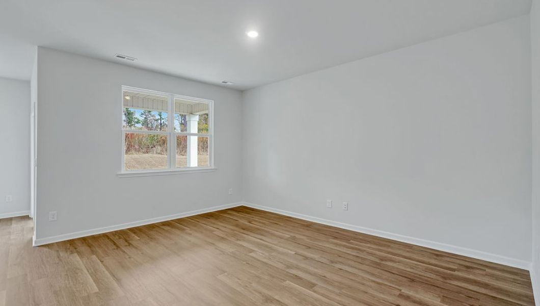 Representative unfurnished interior of a home built from the ARIA by D.R. Horton in Bella Point, Bolivia (Image 15).