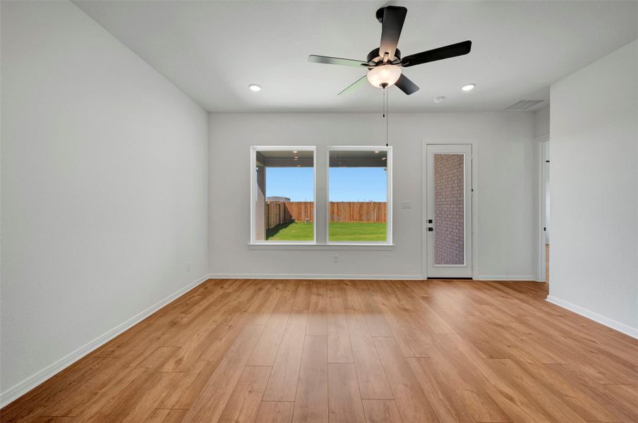 Spacious, unfurnished interior of a new home in Jordan Ranch - Terrace Collection, Fulshear (Image 22).