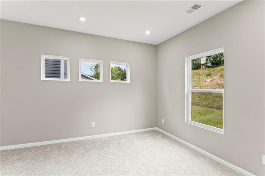 Spacious, unfurnished interior of a new home in Sage Woods, Dallas (Image 24).