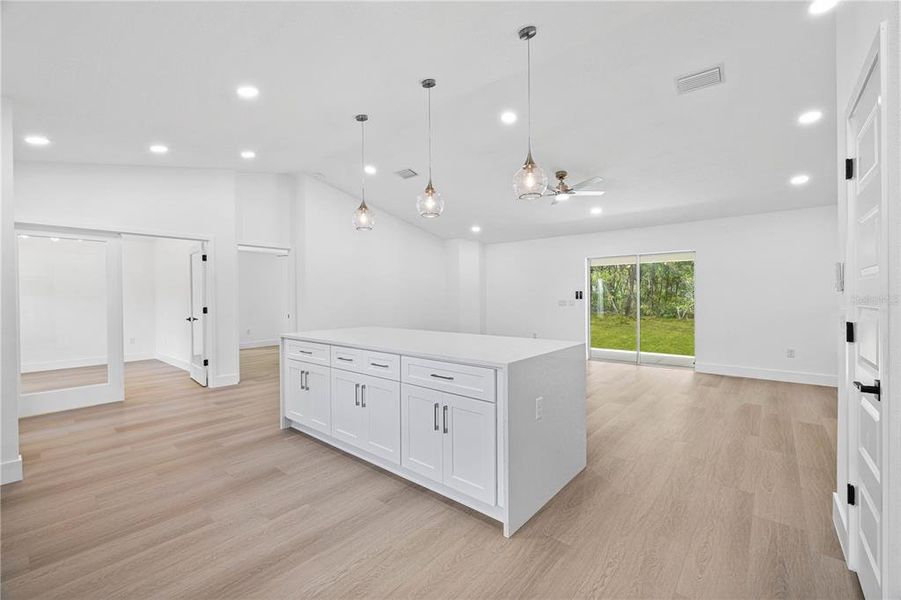 Spacious, unfurnished interior of a new home in , Dunnellon (Image 49).