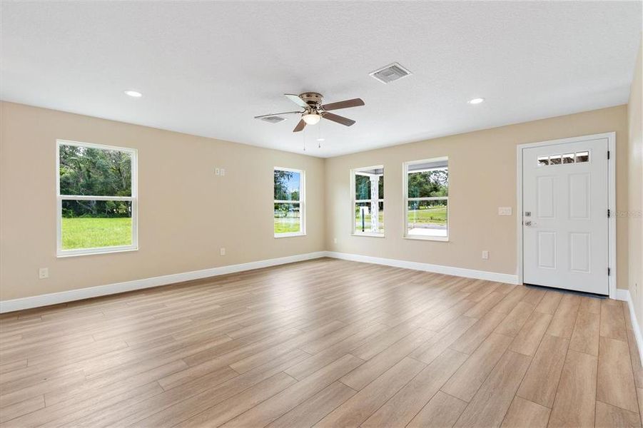 Spacious, unfurnished interior of a new home in , Bushnell (Image 20).