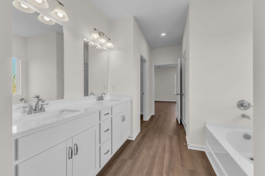 Furnished interior view inside a new home in Hampshire Hills, Columbia (Image 10).