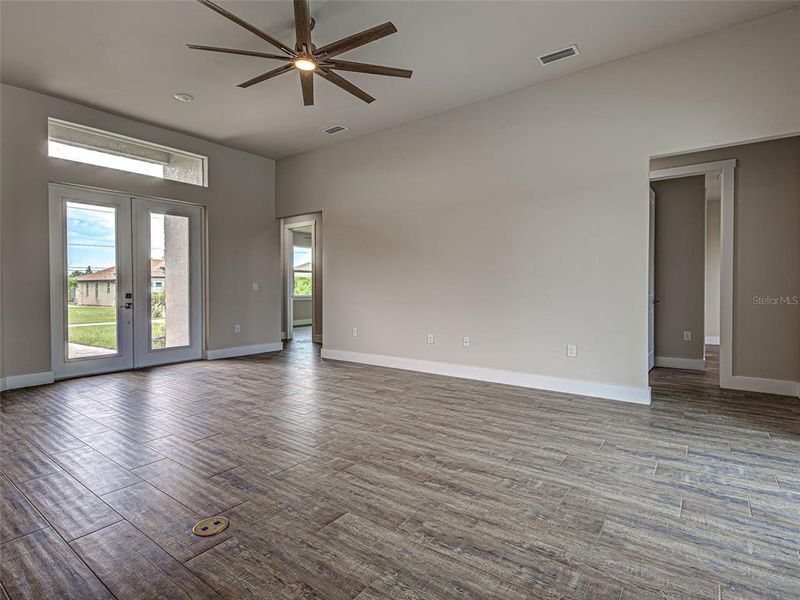Spacious, unfurnished interior of a new home in , Port Charlotte (Image 56).