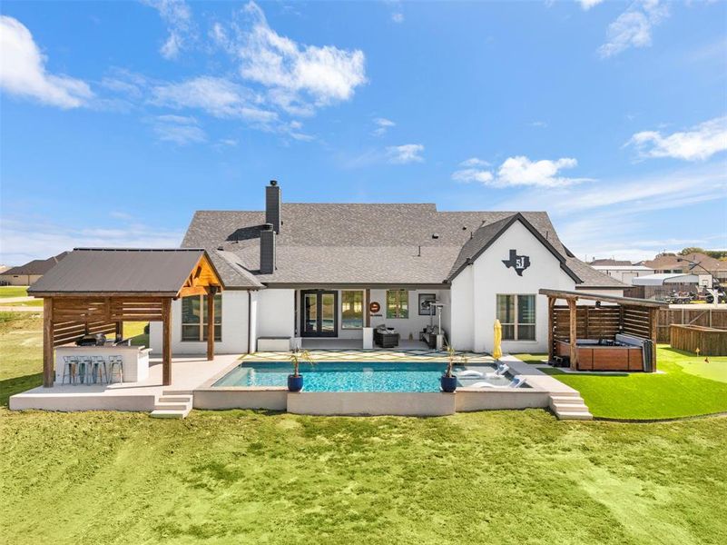 Front exterior of a new home in , Waxahachie, TX, highlighting curb appeal (Image 24).