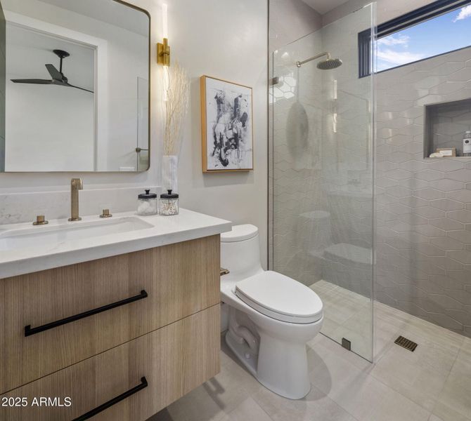 12-web-or-mls-IMG_8275 12-web-or-mls-IMG_8275