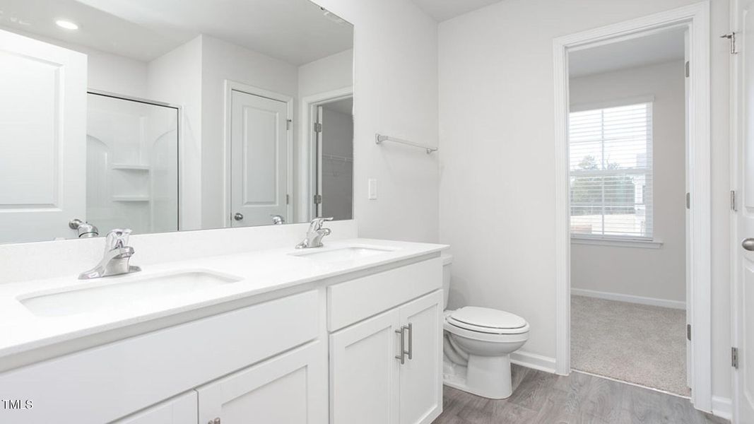 DR-Horton-129-Carriage-Cove-Circle-16