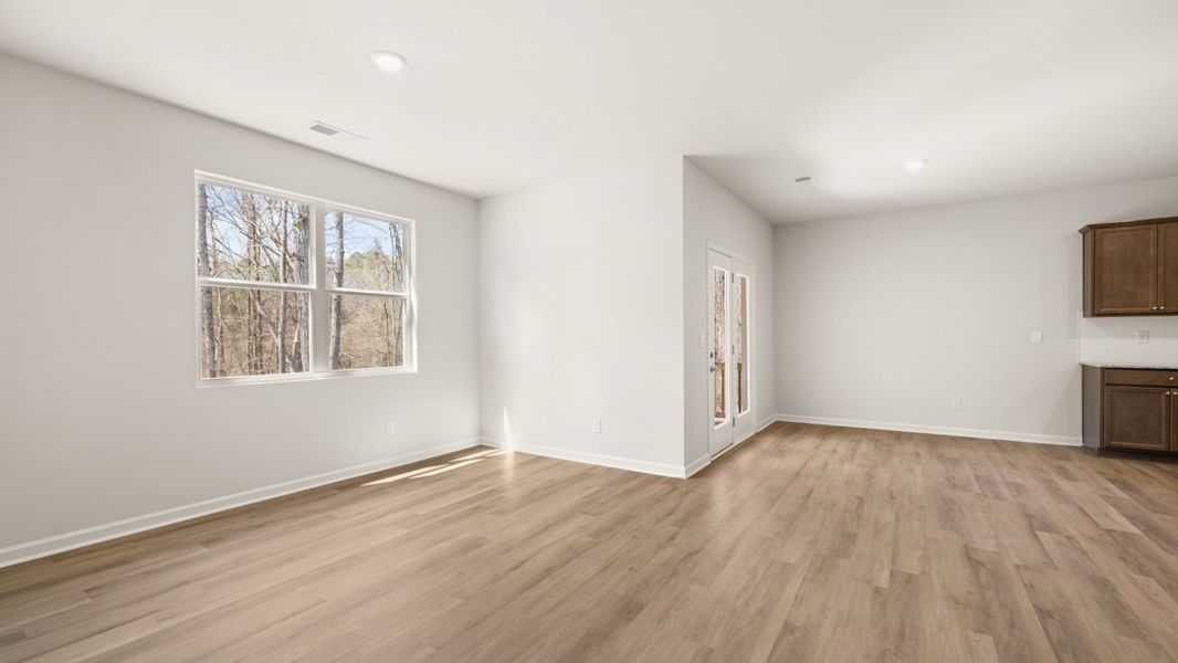 Representative unfurnished interior of a home built from the Cali by D.R. Horton in South Wind, South Fulton (Image 22).