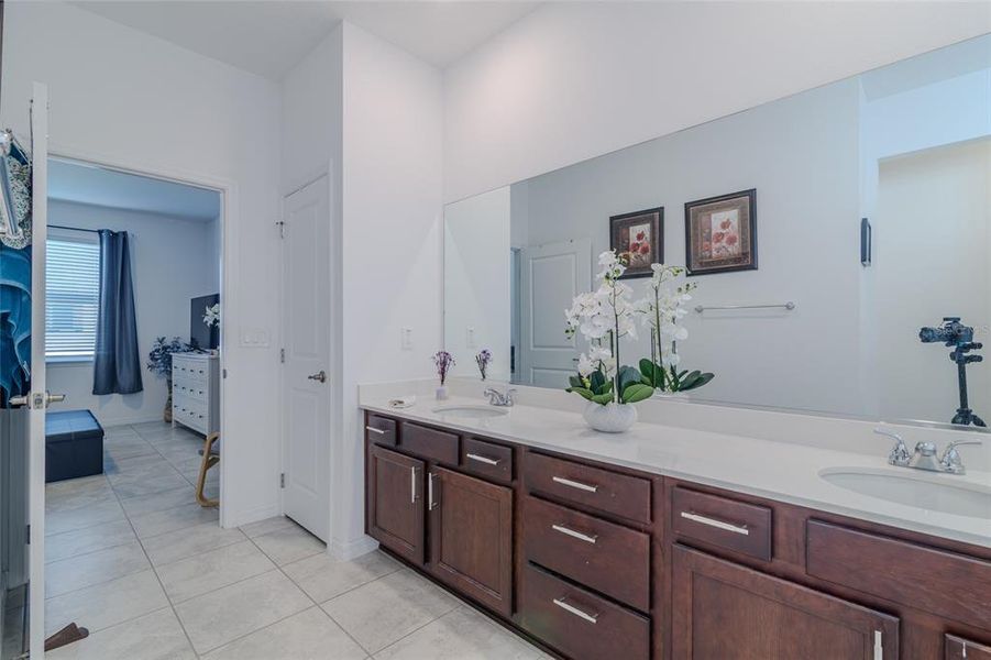 Furnished interior view inside a new home in , Ocala (Image 34).