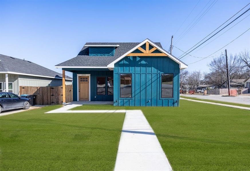 Front exterior of a new home in , Fort Worth, TX, highlighting curb appeal (Image 2). Front exterior of a new home in , Fort Worth, TX, highlighting curb appeal (Image 2).