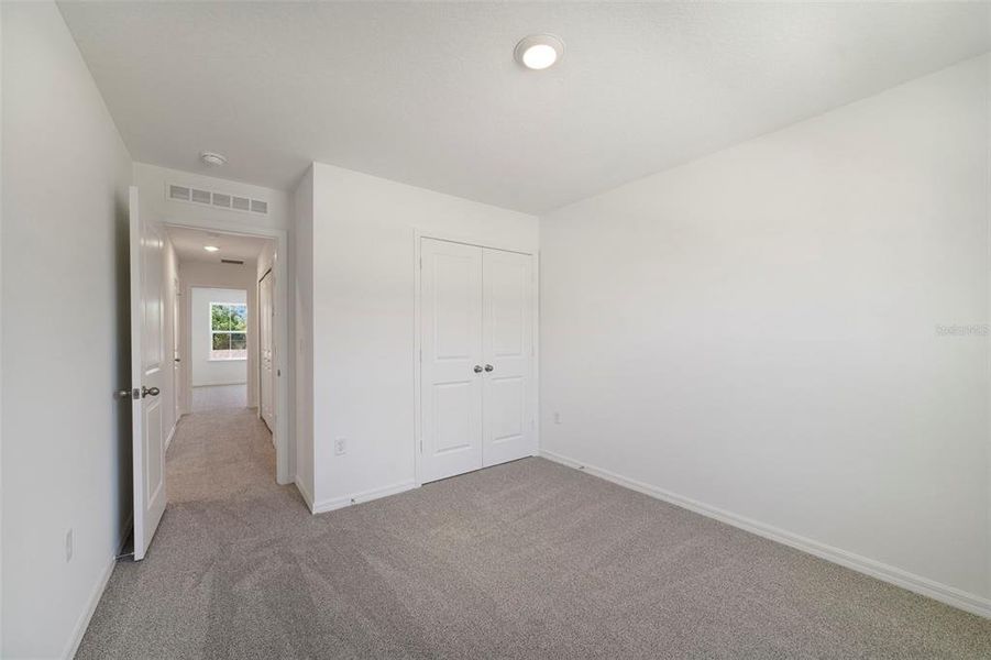Spacious, unfurnished interior of a new home in Aulin Square, Oviedo (Image 20). Spacious, unfurnished interior of a new home in Aulin Square, Oviedo (Image 20).