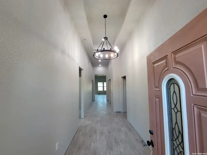 Spacious, unfurnished interior of a new home in , San Antonio (Image 28).