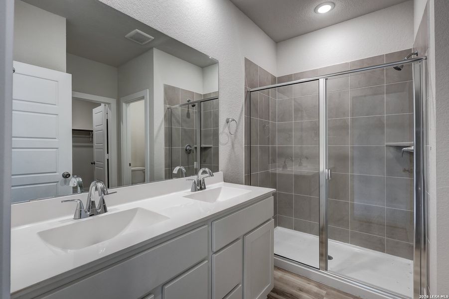 Furnished interior view inside a new home in Mesa Vista, San Antonio (Image 5).