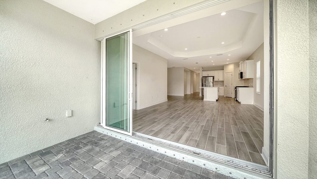 Spacious, unfurnished interior of a new home in Wildleaf at North River Ranch, Parrish (Image 30).