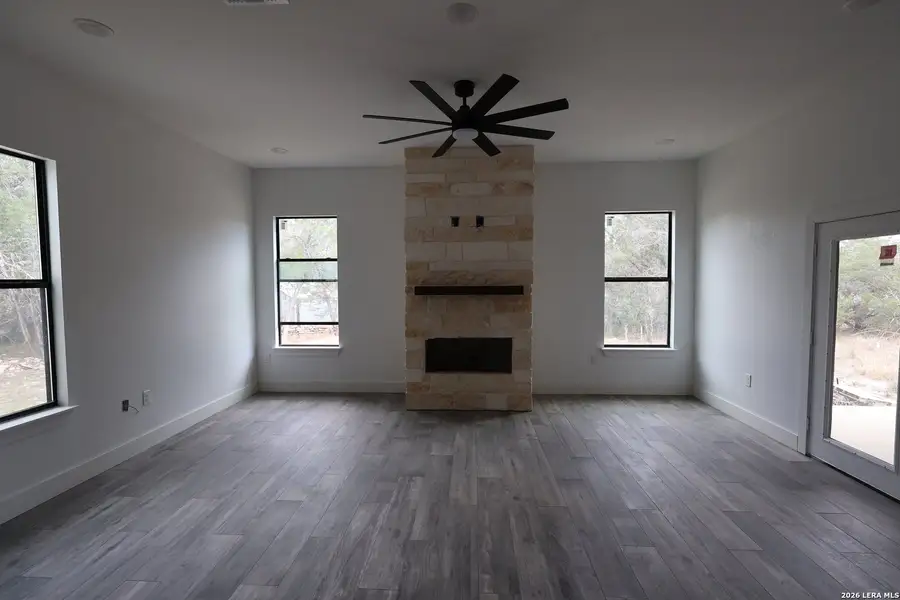 Spacious, unfurnished interior of a new home in , Spring Branch (Image 4).