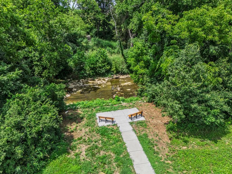 Natural landscape and outdoor views near Oxford Station in Gallatin (Image 29).