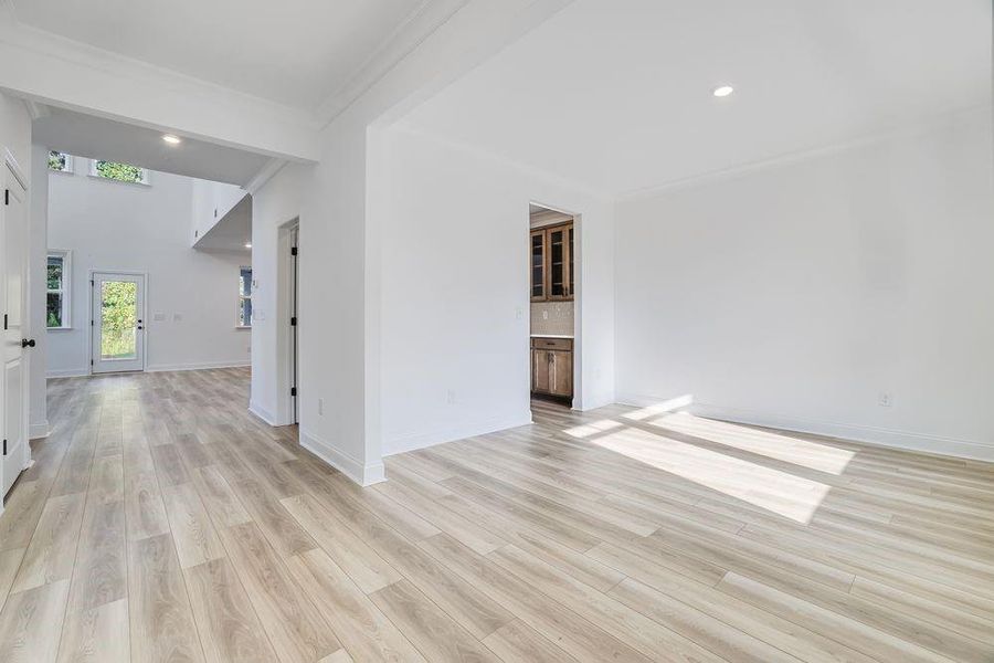 Spacious, unfurnished interior of a new home in Kennison Creek, Cumming (Image 27).
