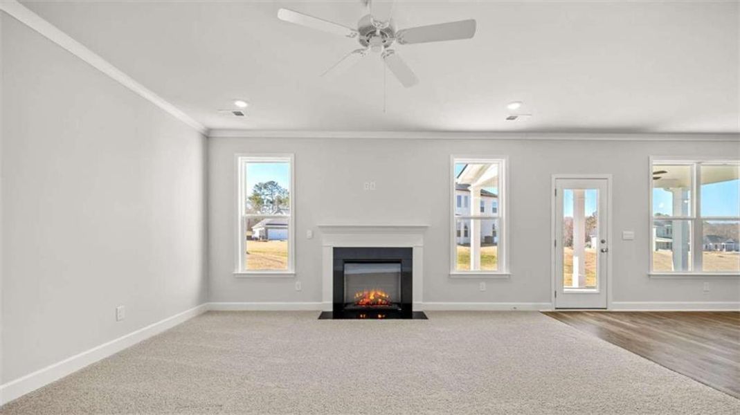 Spacious, unfurnished interior of a new home in Evergreen Crossing, Locust Grove (Image 25).