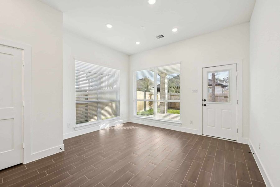 Spacious, unfurnished interior of a new home in The Woodlands Hills, Willis (Image 33).