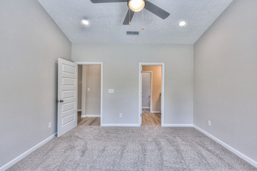 Spacious, unfurnished interior of a new home in Legacy Preserve, Tullahoma (Image 15). Spacious, unfurnished interior of a new home in Legacy Preserve, Tullahoma (Image 15).