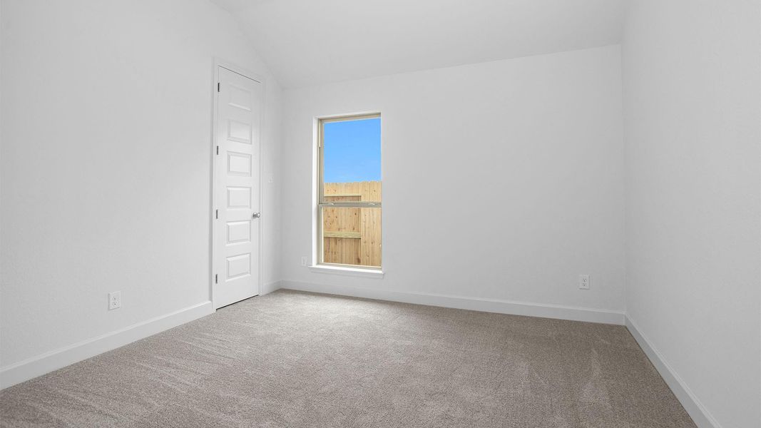 Spacious, unfurnished interior of a new home in Midline, Houston (Image 12).