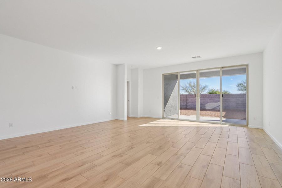 9-web-or-mls-N Orris Dr-S1501-009