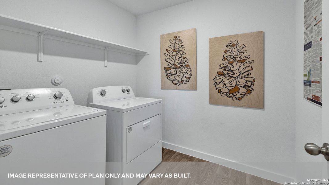 Furnished interior view inside a new home in Sonoma Oaks, Fredericksburg (Image 36). Furnished interior view inside a new home in Sonoma Oaks, Fredericksburg (Image 36).