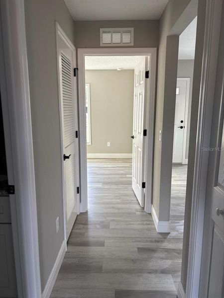 Spacious, unfurnished interior of a new home in , Citrus Springs (Image 24).