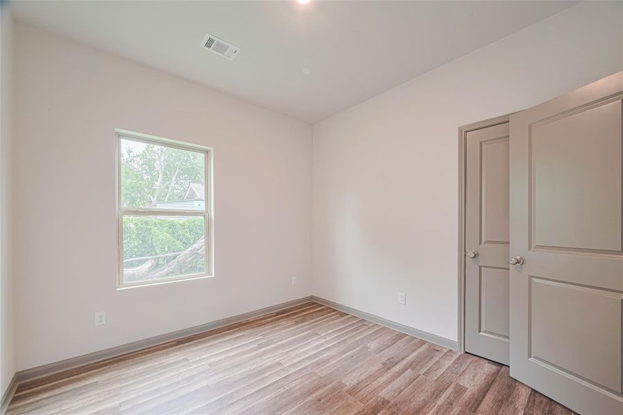 Image 2 of a home in . Image 2 of a home in .