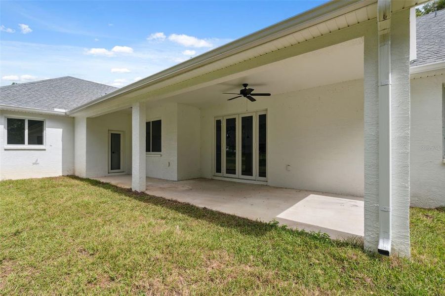 Exterior details and patio area of a home in , Brooksville (Image 4).