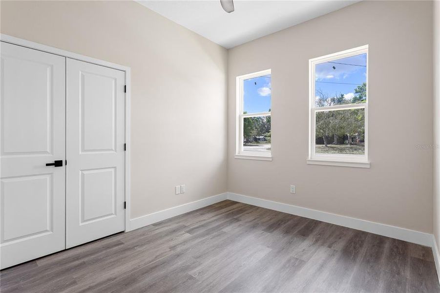 Spacious, unfurnished interior of a new home in , Leesburg (Image 23).