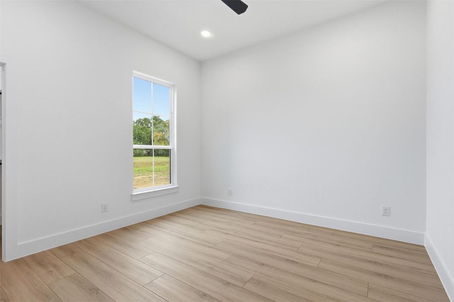 Photos are of prior LOTUS plan homesite built by Aurcova. Photos are of prior LOTUS plan homesite built by Aurcova.