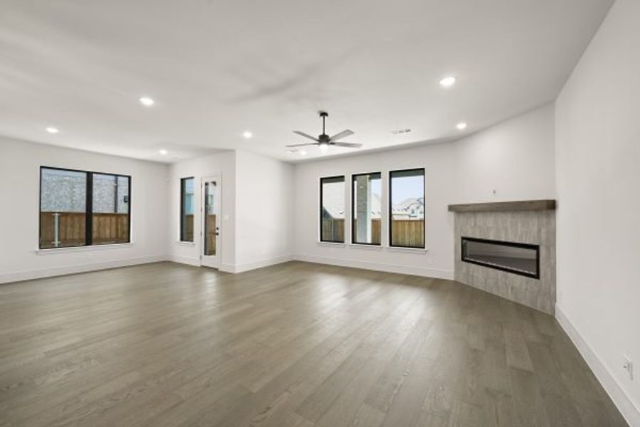 Spacious, unfurnished interior of a new home in Rio Vista at Kelly Ranch, Aledo (Image 44). Spacious, unfurnished interior of a new home in Rio Vista at Kelly Ranch, Aledo (Image 44).