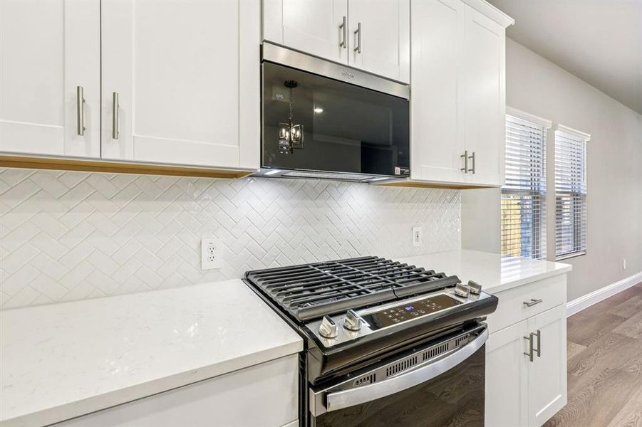 Photo is not of the actual home, but is an inspirational photo of builder’s model home and may depict options, furnishings, and/or decorator features that are not included.