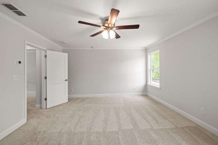 Representative unfurnished interior of a home built from the Charlton by UnionMain Homes in Austin Springs, Bethlehem (Image 24).