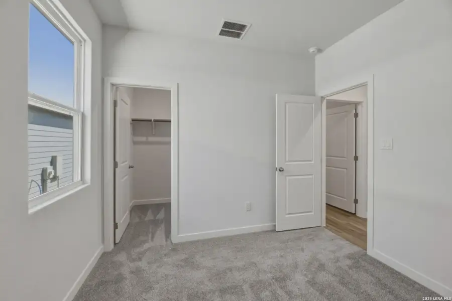 Spacious, unfurnished interior of a new home in , San Antonio (Image 16).
