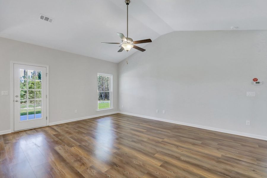 Spacious, unfurnished interior of a new home in Ramsey Landing, Rincon (Image 14).