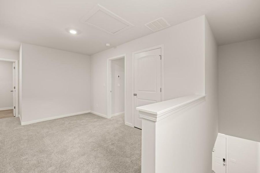 Spacious, unfurnished interior of a new home in Pointe Park, Union City (Image 14).
