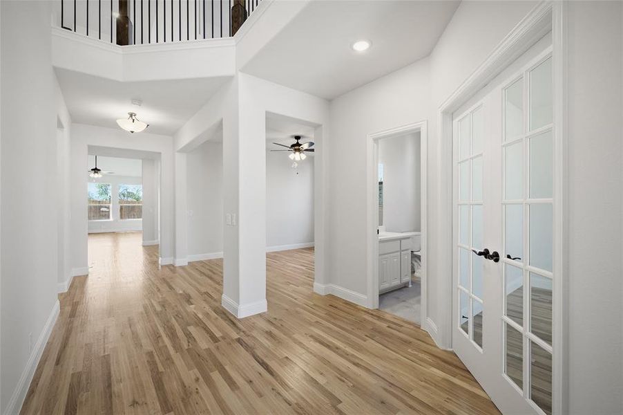 Spacious, unfurnished interior of a new home in Meadow Vista, Anna (Image 20).