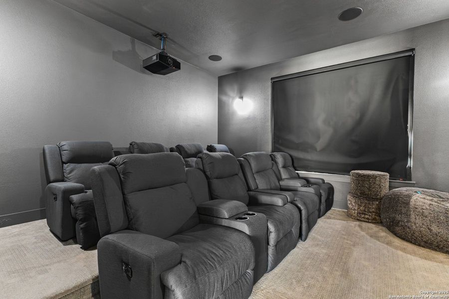 Image 47 of a home in .