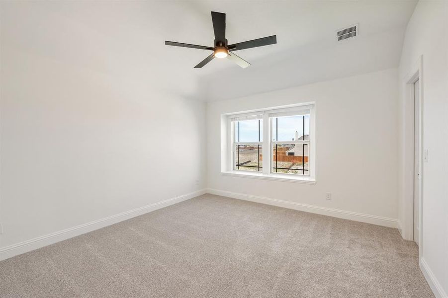 Spacious, unfurnished interior of a new home in Terracina, Rockwall (Image 27). Spacious, unfurnished interior of a new home in Terracina, Rockwall (Image 27).
