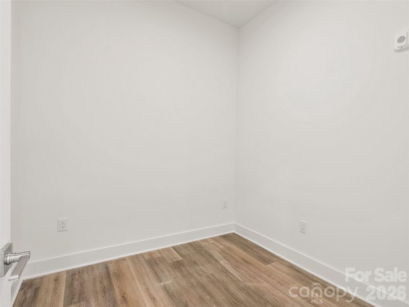 Spacious, unfurnished interior of a new home in , Asheville (Image 18).