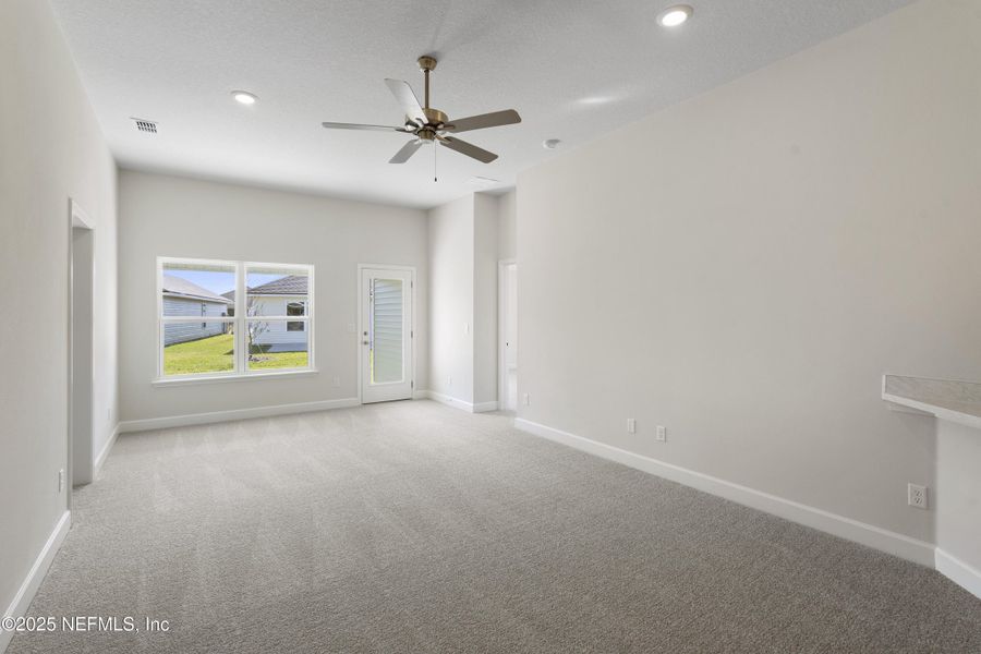 Spacious, unfurnished interior of a new home in Summerglen, Jacksonville (Image 19).