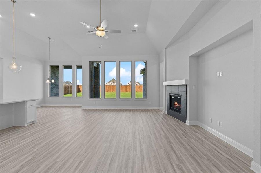 DAL_Myrtle Creek_Natalia_265 Basketflower (14)