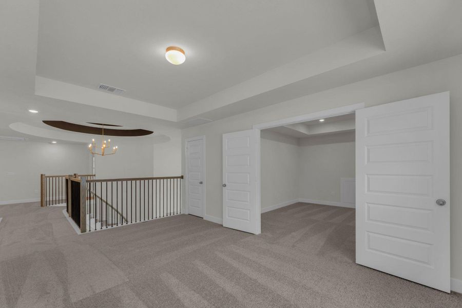 Spacious, unfurnished interior of a new home in Santa Rita Ranch, Liberty Hill (Image 27).