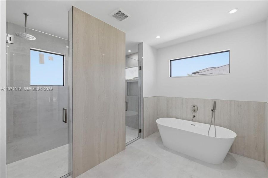 Furnished interior view inside a new home in , Cape Coral (Image 8).