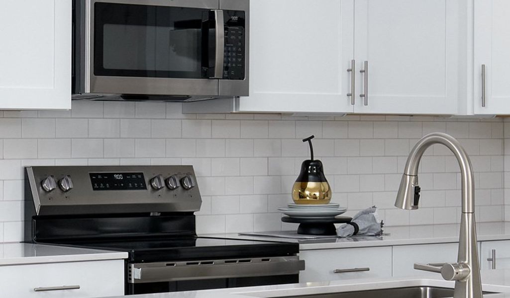 Moonstone-P914-PHX Kitchen