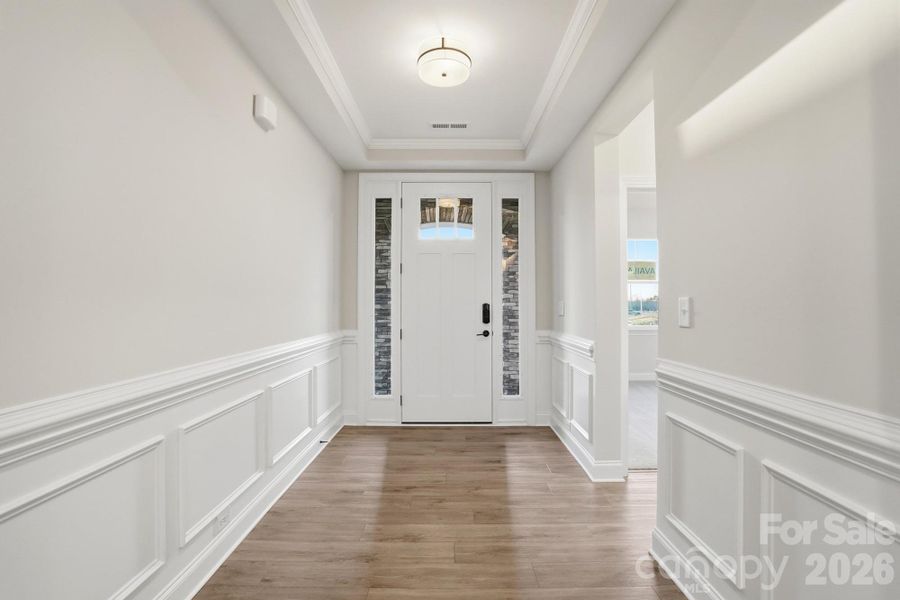 Foyer with tray ceiling option