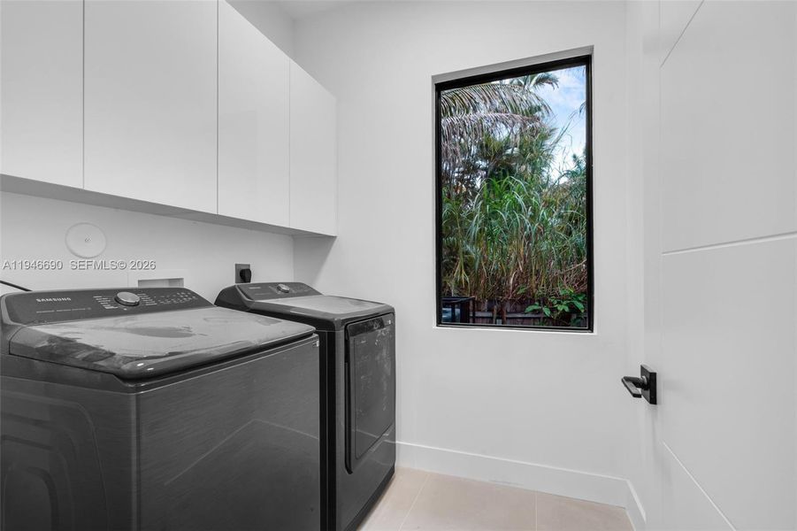 Image 33 of a home in . Image 33 of a home in .