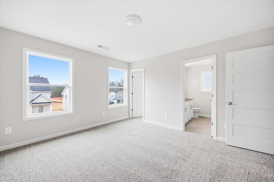 Spacious, unfurnished interior of a new home in Creekside Manor, Thomaston (Image 16).