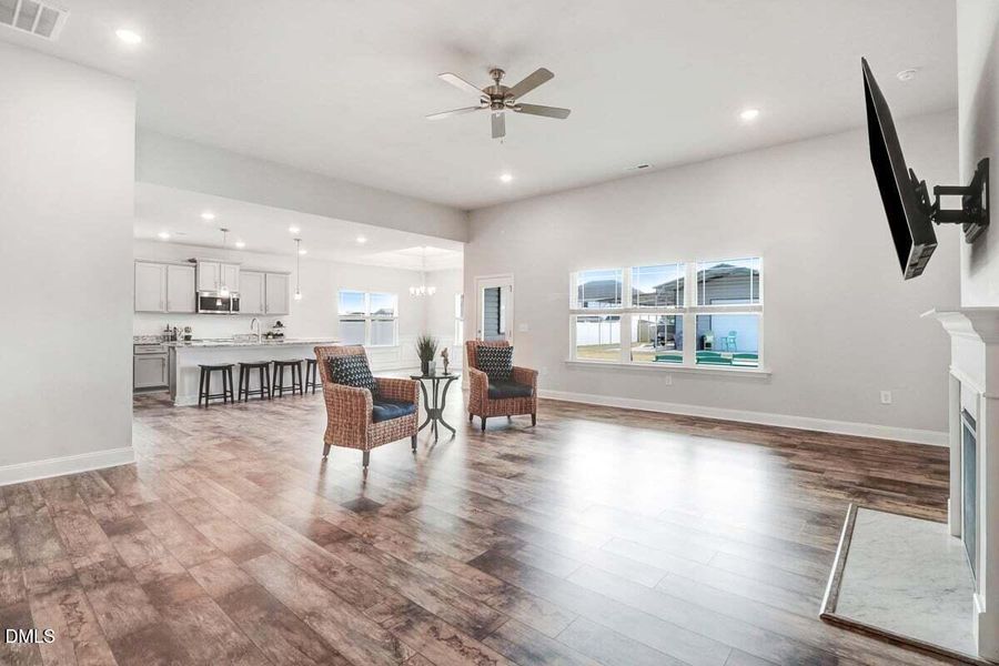 508 Madison Ann Dr-28